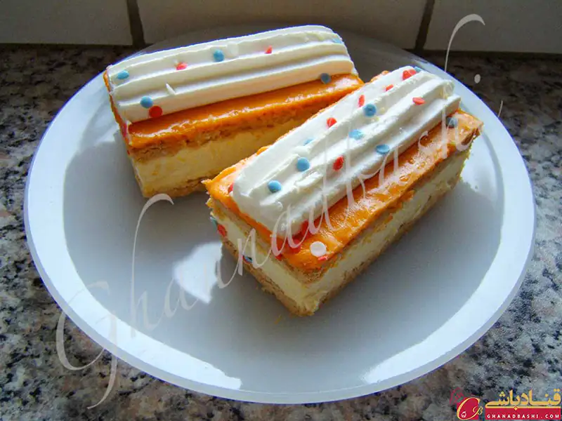شیرینی ناپلئونی چیست - شیرینی Tompouce در روز پادشاه در هلند
